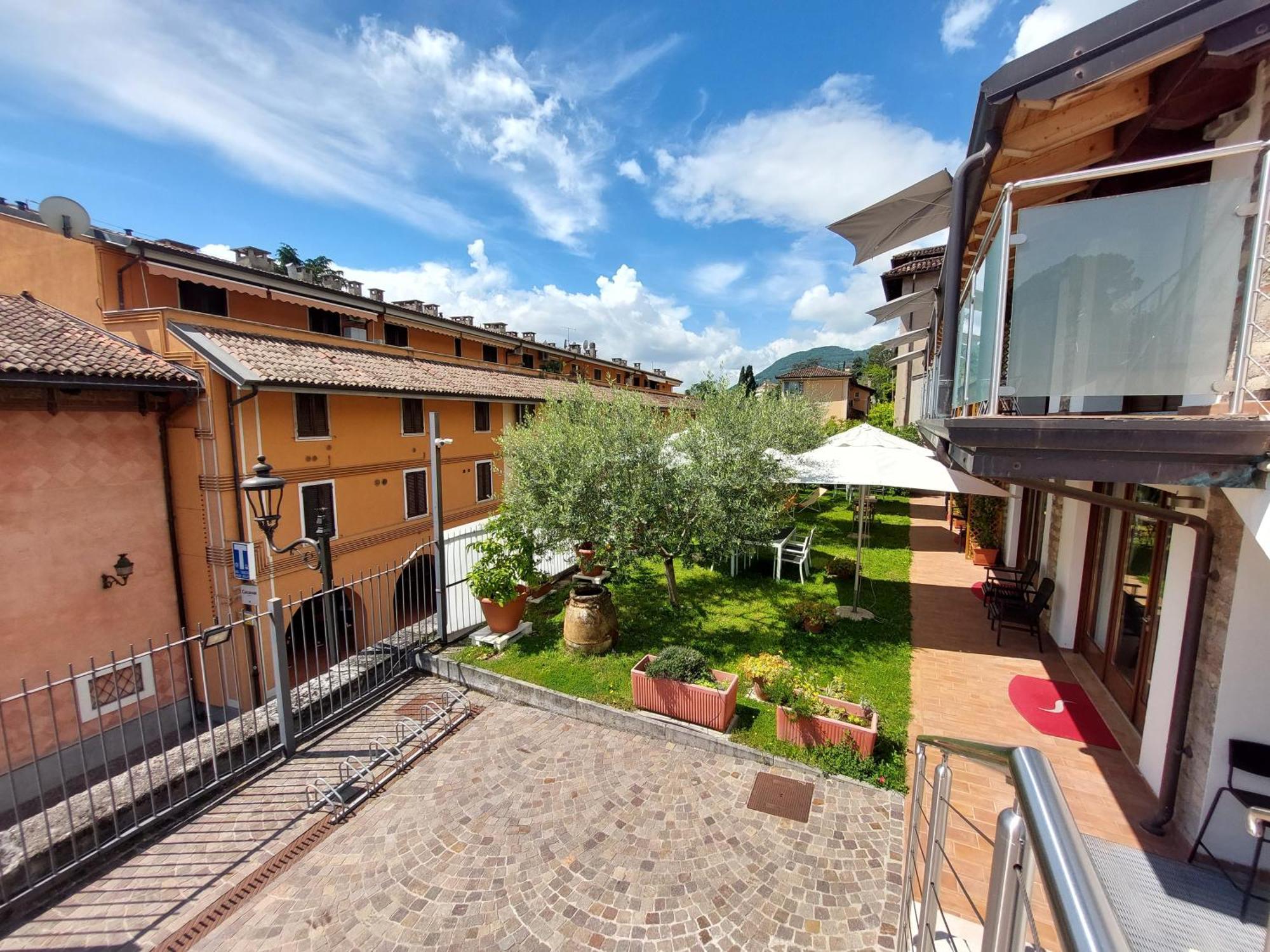 Pizzocolo Resort Fasano 加尔多内-里维耶拉 外观 照片